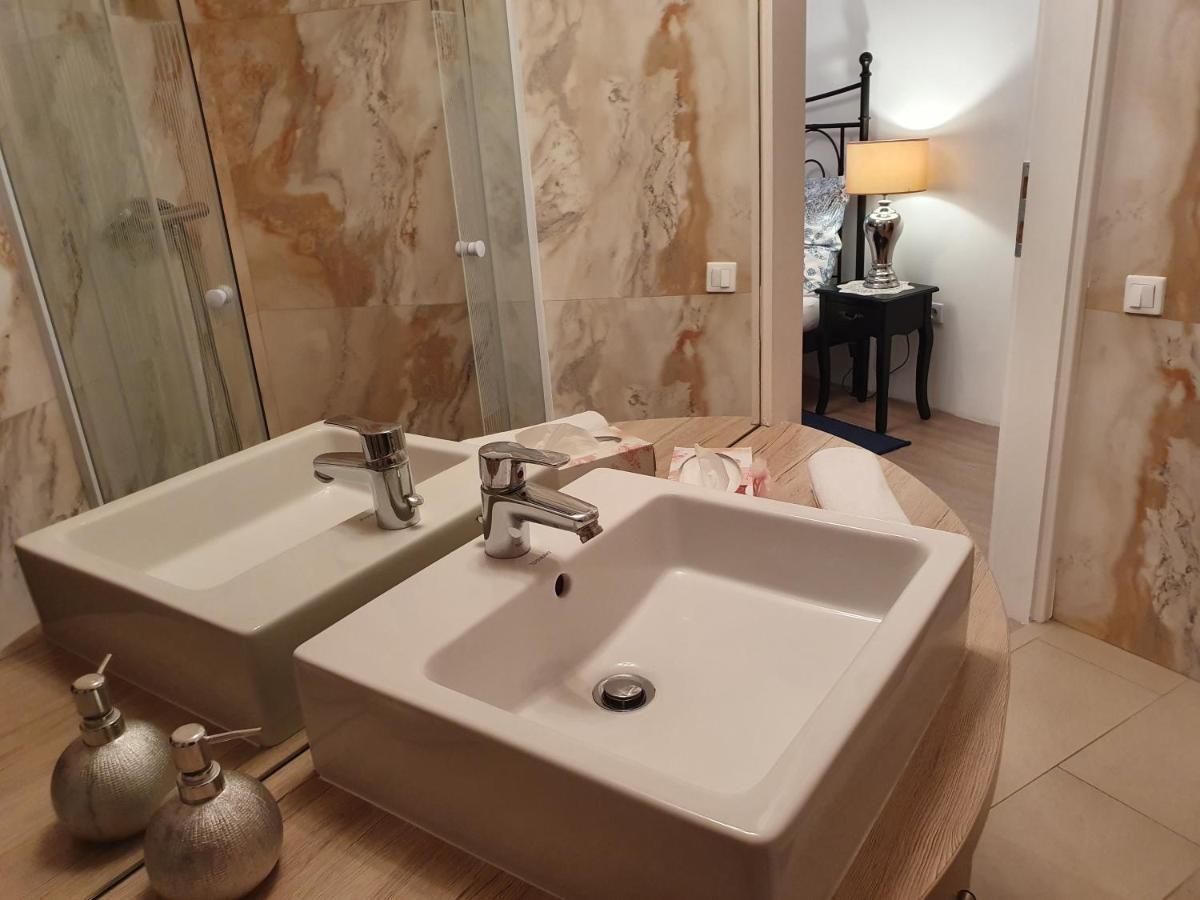 Karmelita Boutique Apartman Sopron Exterior foto